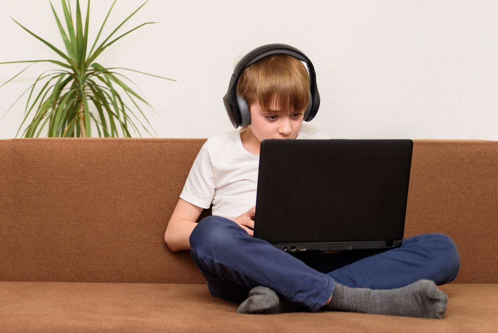 3 signs a child is watching porn