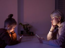 What is the difference between cyberbullying and bullying_10 must-know tips to select the RIGHT parental control for your kids (Part 2)